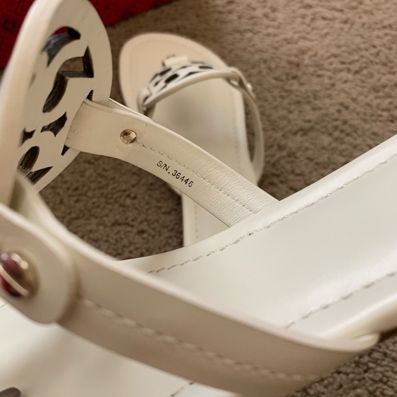 NEW 9 Tory Burch Leather Miller Sandals Bleach - Picture 9 of 12